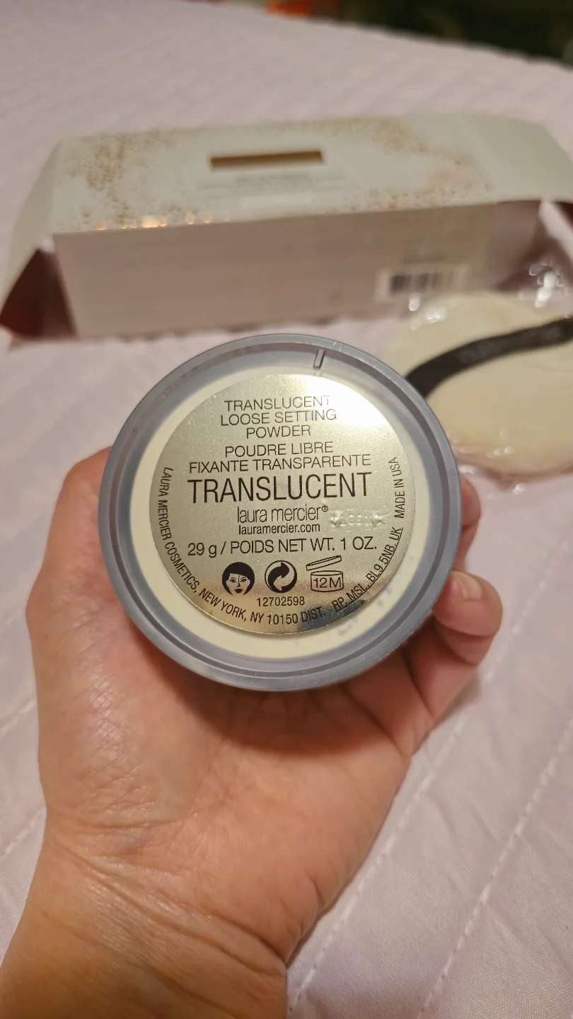 Laura Mercier Translucent Loose Setting Powder Limited Edition image indicator(4)