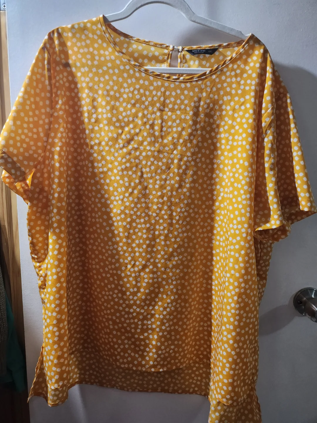 SHEIN Curve Mustard Yellow Floral Blouse 4XL thumbnail