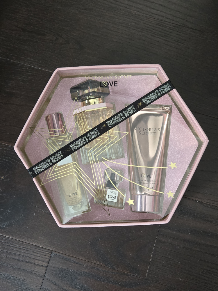 Victoria's Secret Love Gift Set