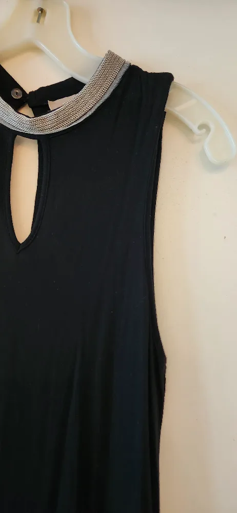 Sleeveless Tunic Top with Beaded Detail image indicator(4)