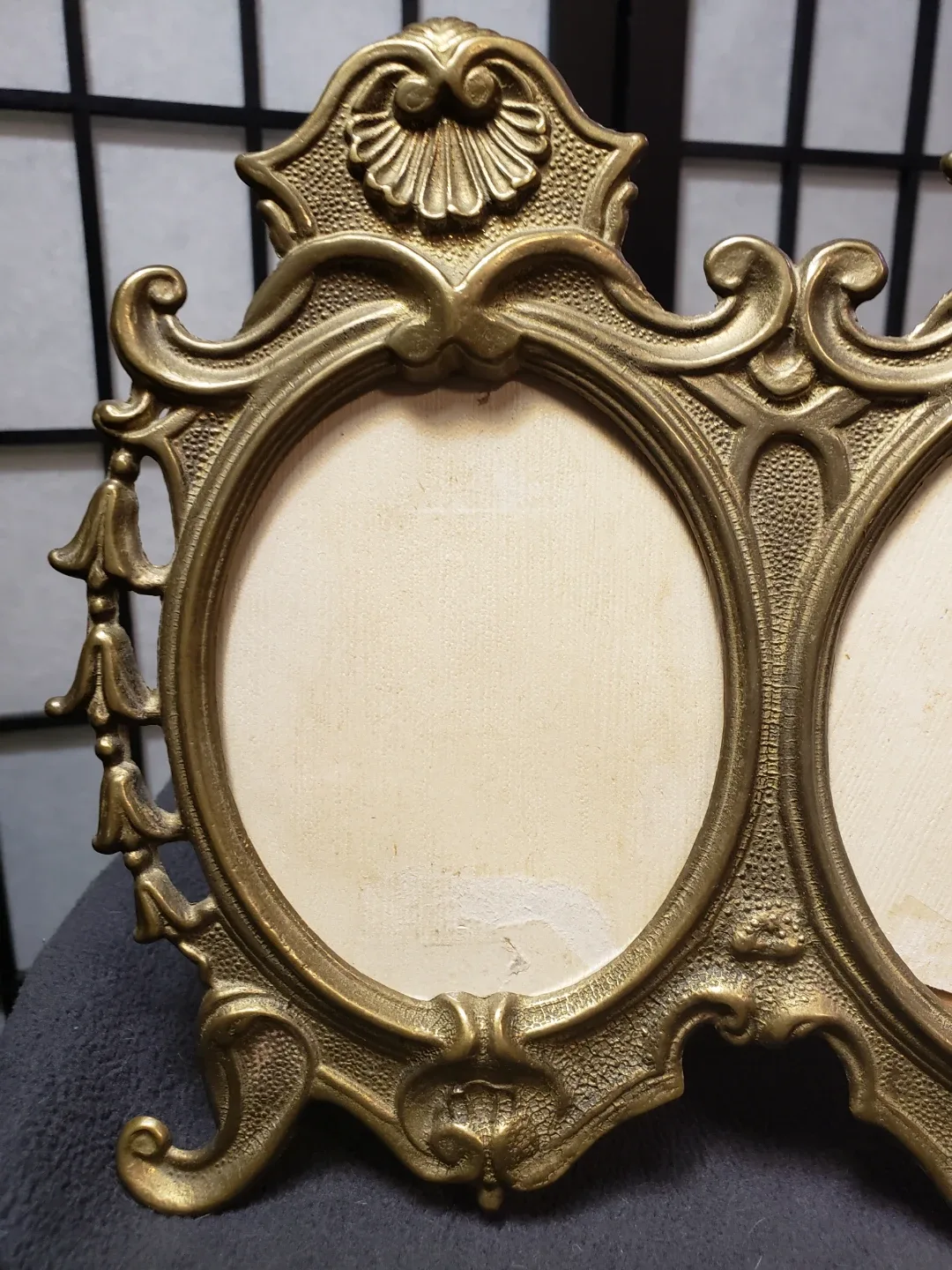 Antique Double Brass Photo Frame image indicator(2)
