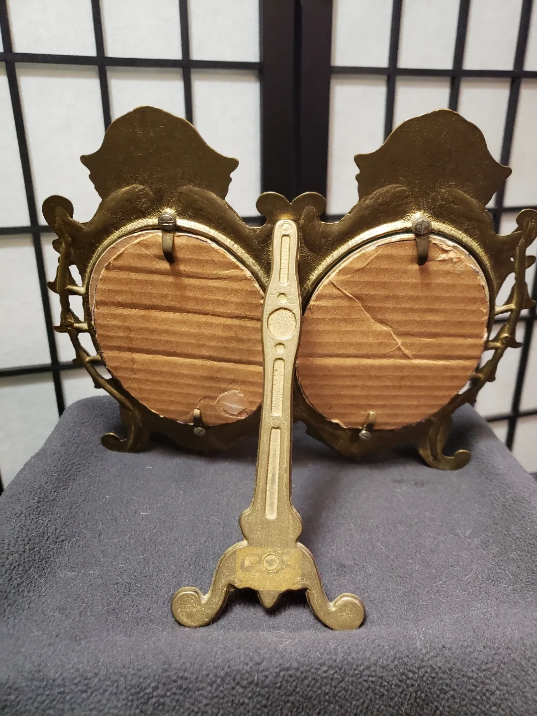 Antique Double Brass Photo Frame image indicator(4)