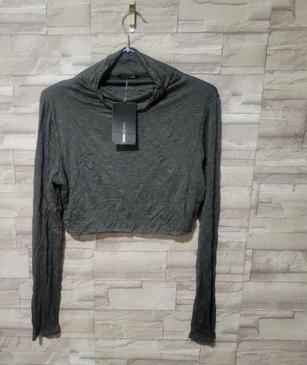 Fashion Nova Long Sleeve Crop Top thumbnail