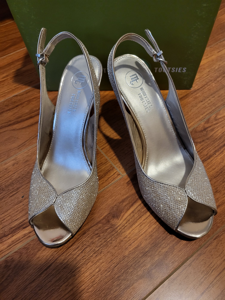 Womens' sparkly gold peep-toe heels