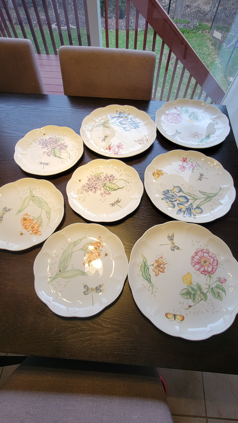 Eight Lenox Butterfly Meadow Dinner Plates
