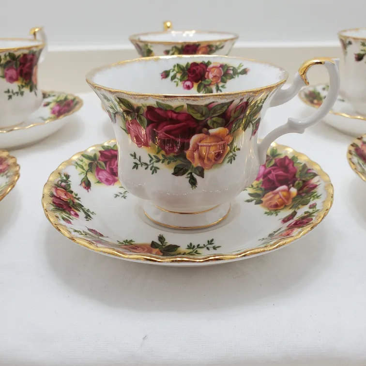 💚Vintage Royal Albert Old Country Roses Teacup sets image indicator(2)