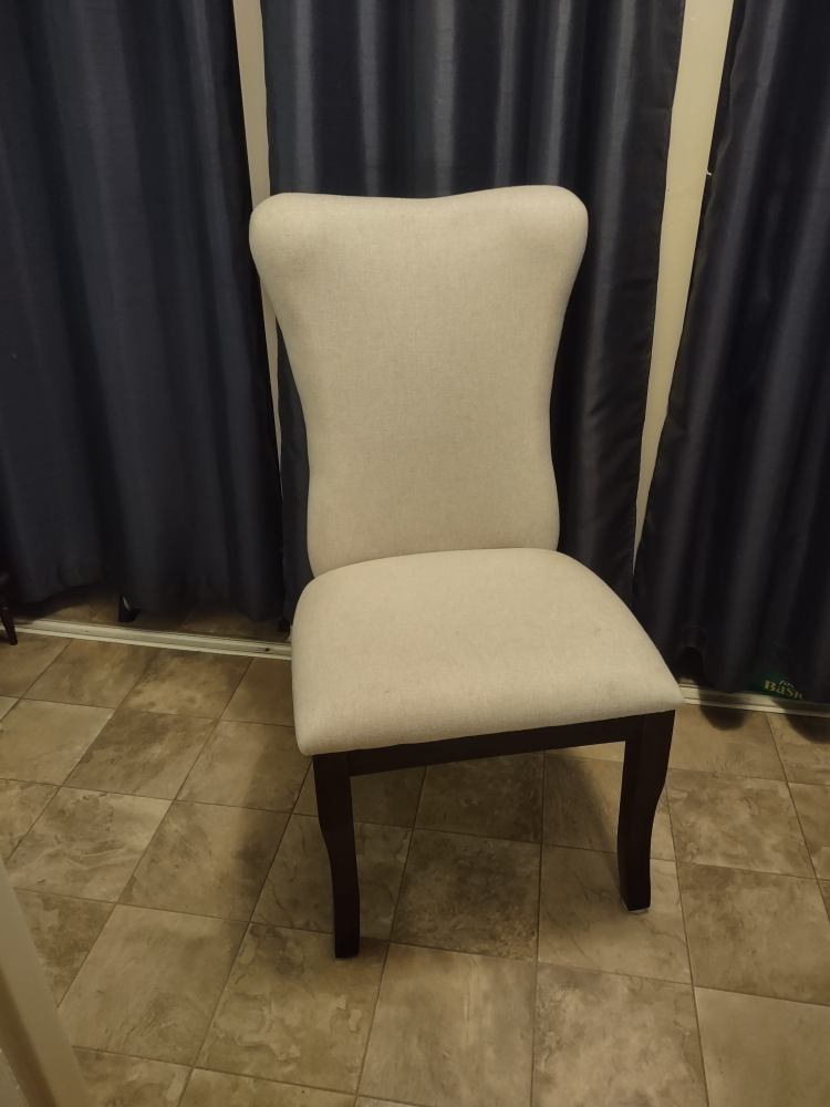 ACCENT CHAIR