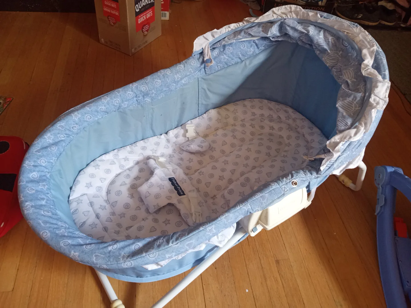 Foldable, Travel crib/bassinet with canopy (Fisher-Price) 💚 image indicator(3)