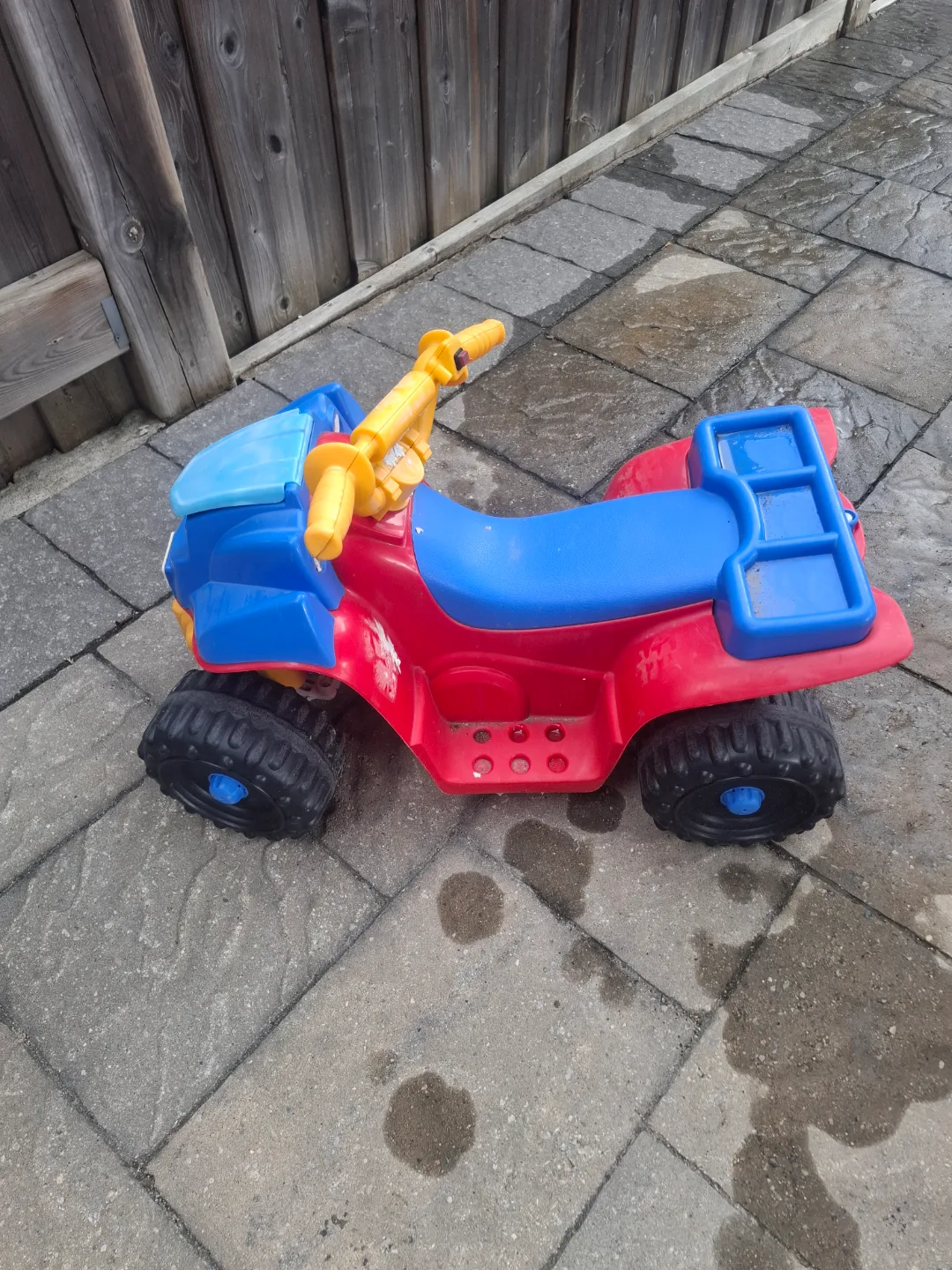 Little Tikes Red and Blue Quad image indicator(2)