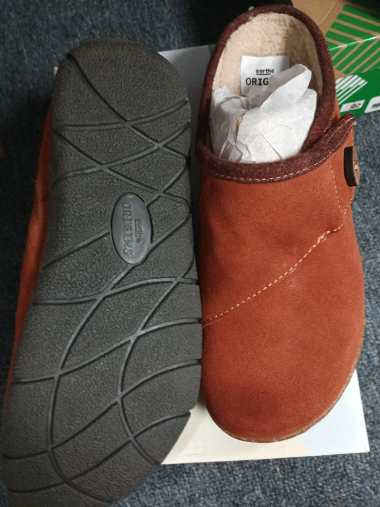 💚Earth Origins Ezra Suede Clogs - Size 9 - photo 4