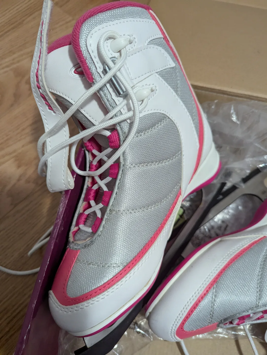 Hespelar Girls' Figure Skates Size J3 image indicator(3)