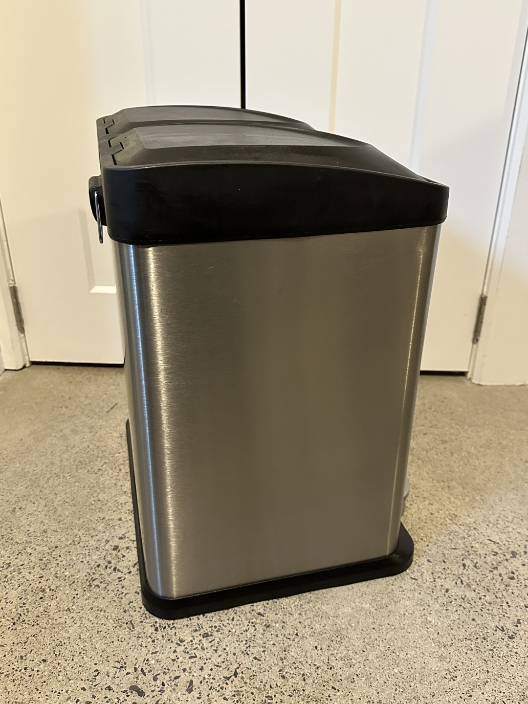 Dual Compartment Garbage Bin - photo 4