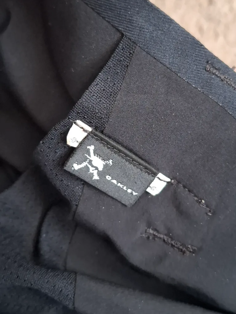 Men's Oakley Black Golf Shorts image indicator(6)