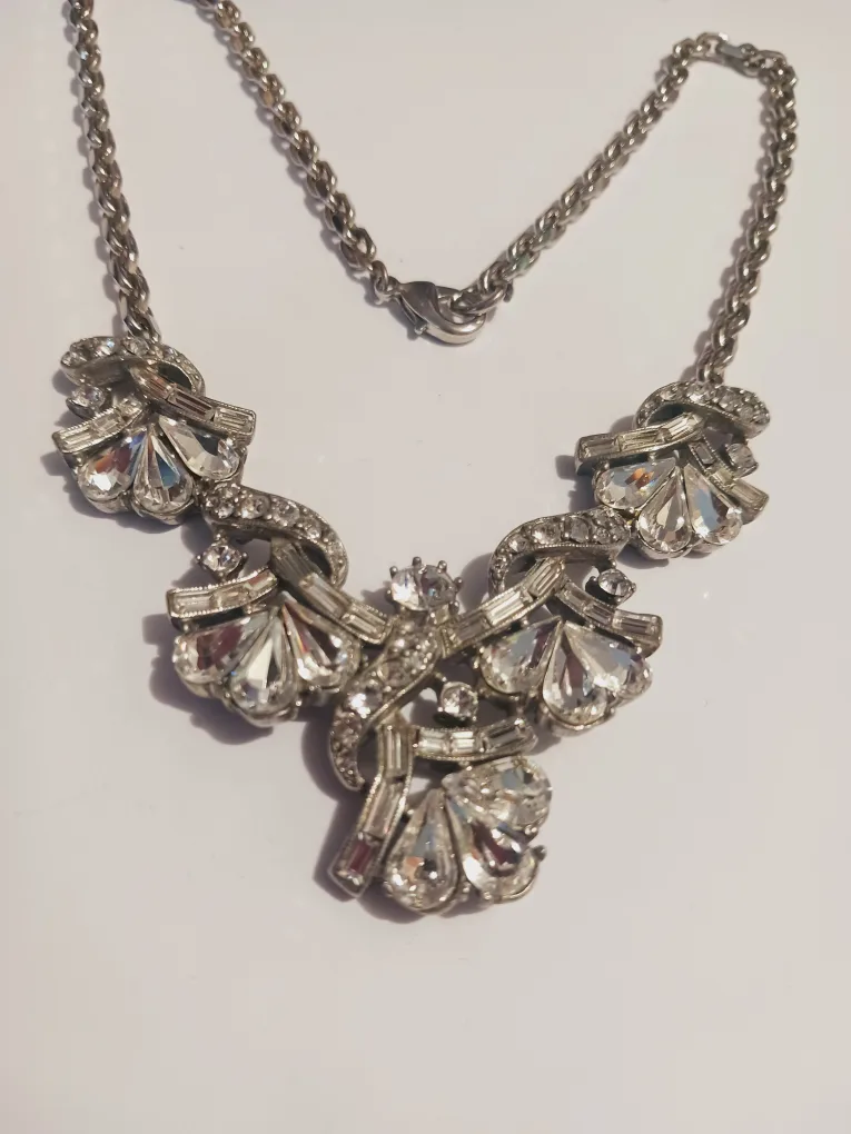 Gorgeous Vintage Ben Amun Czechoslovakian Crystal Necklace image indicator(2)