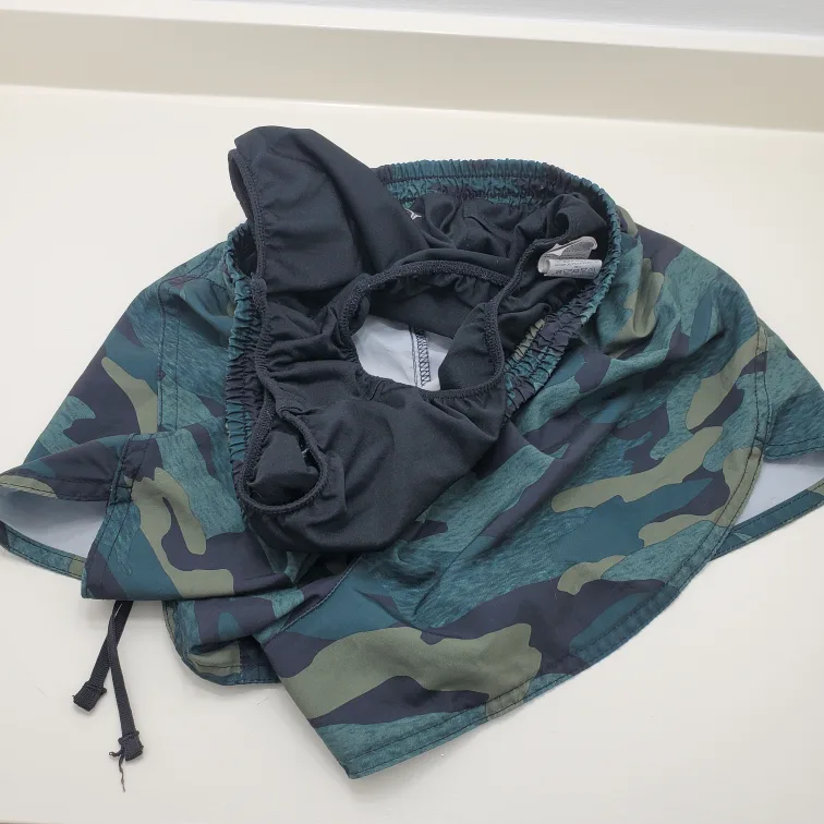 💚Old Navy Active Camo Running Shorts image indicator(8)