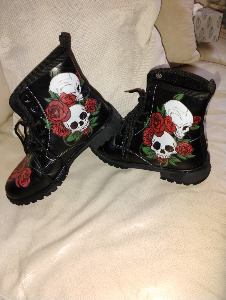 Black Lace-Up Boots with Skull and Rose Design - photo 4