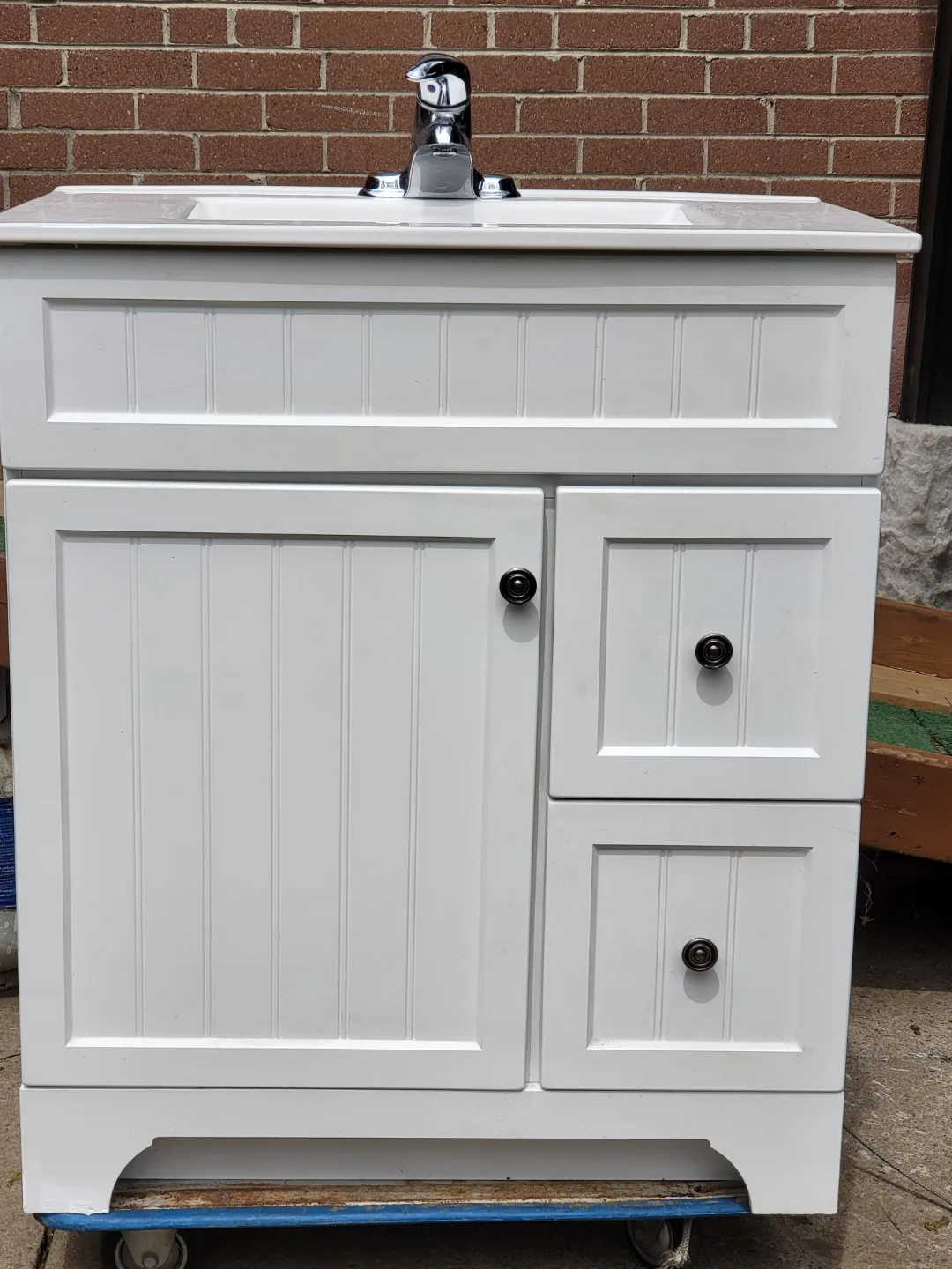 White Vanity with Sink - Excellent Condition image indicator(2)