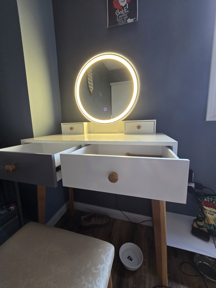 Vanity Set with Stool and Lighted Mirror - photo 5