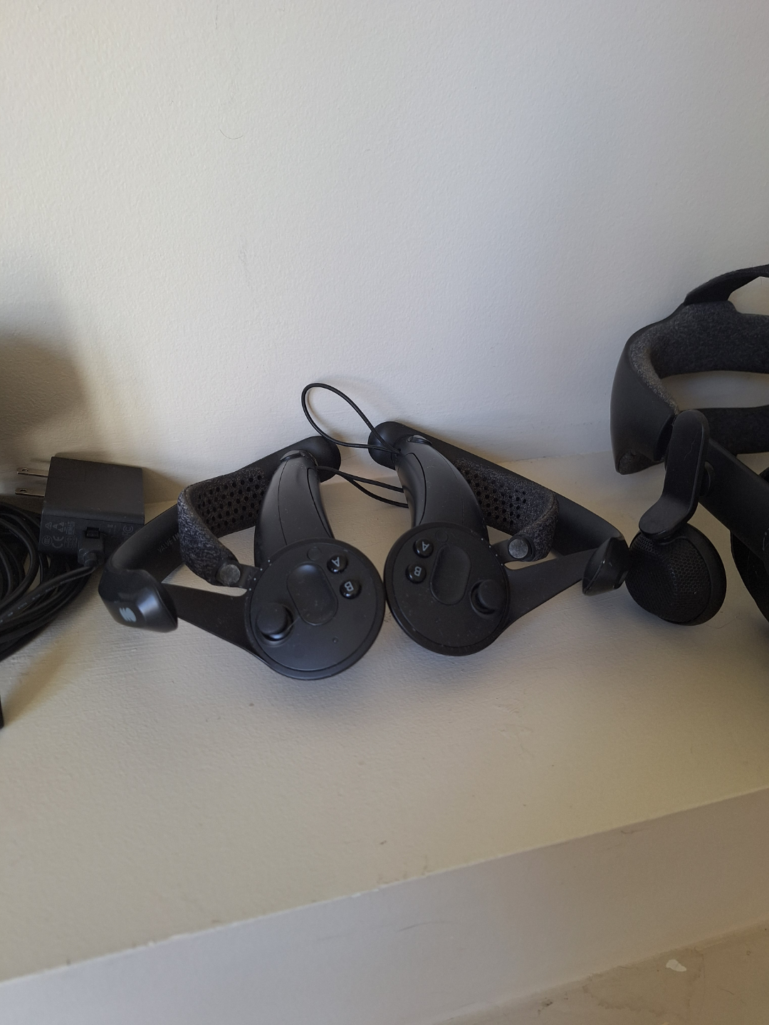 💚Valve Index VR Headset with Controllers and Accessories - photo 2