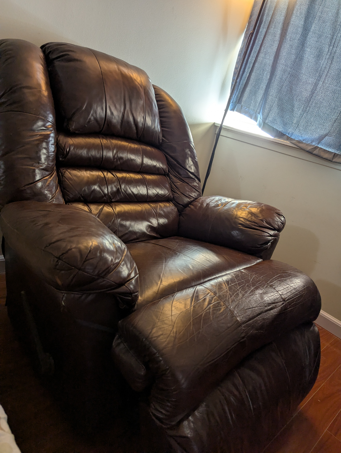 Brown Leather Recliner - photo 3