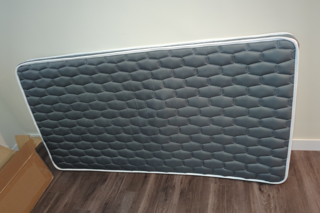 Twin Mattress - Grey, Quilted Design - photo 2