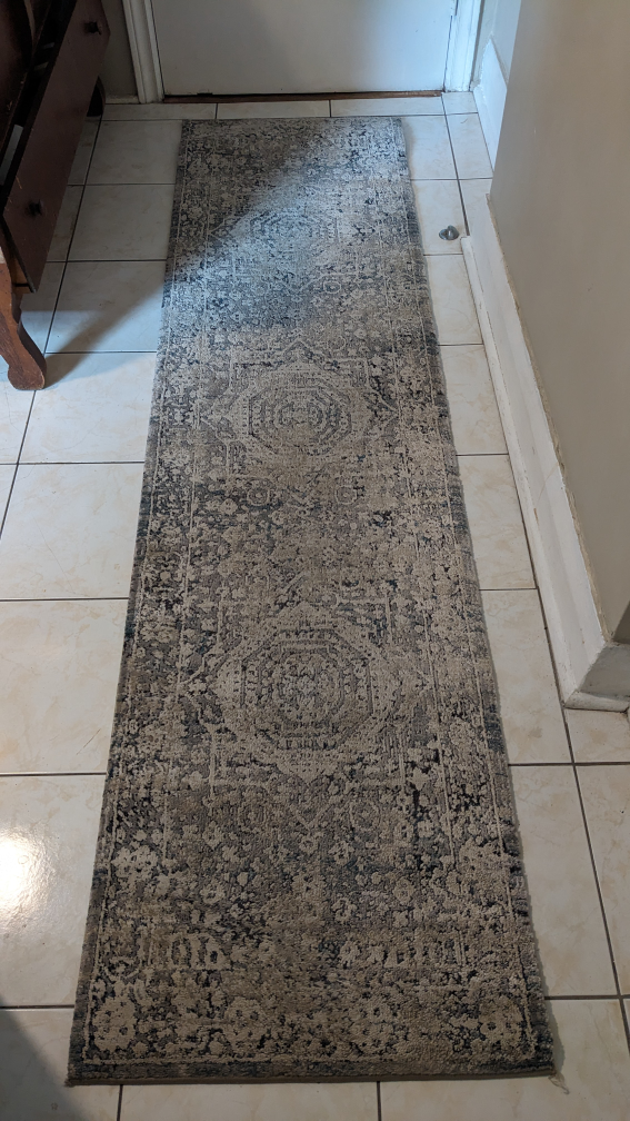 25.5" x 96" Runner Carpet / Rug *LIKE NEW* - photo 2