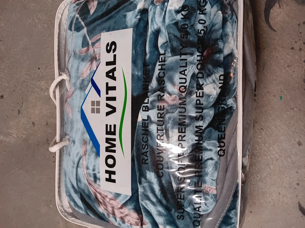 Home Vitals Raschel Blanket - Queen/Grand thumbnail