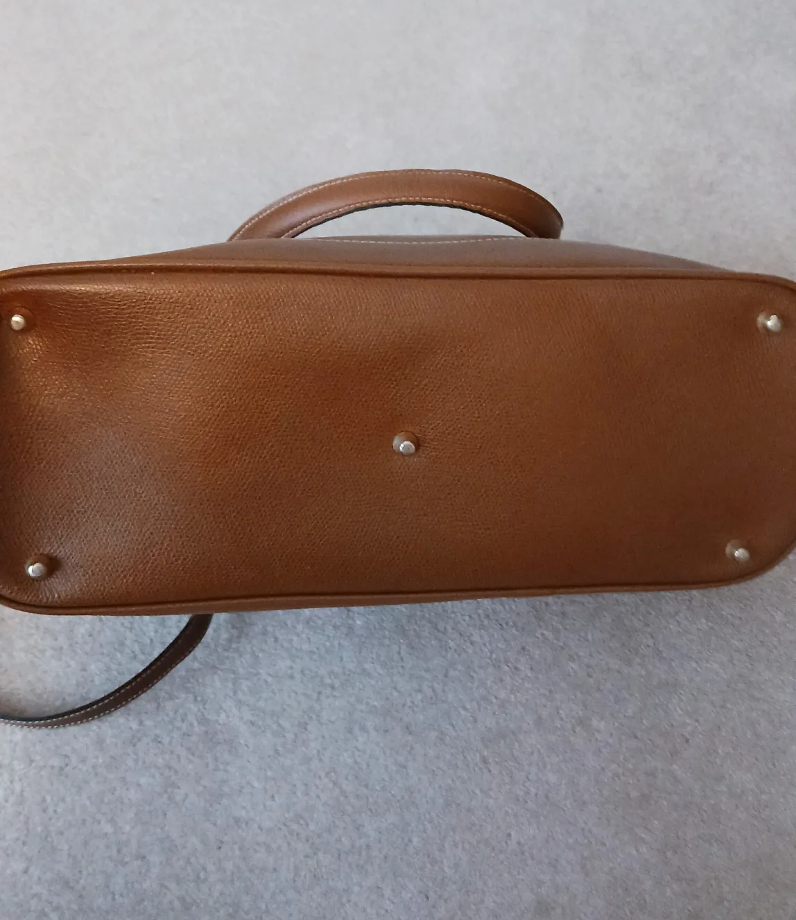 Vintage Bally tan leather handbag image indicator(6)