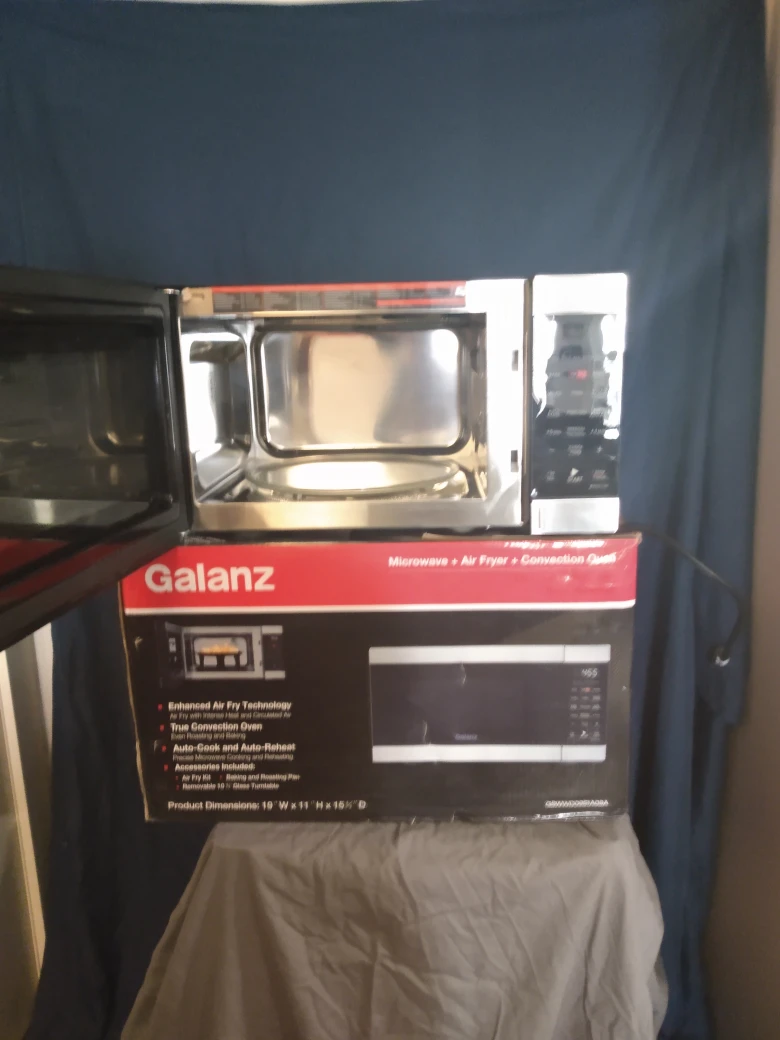 Galanz Microwave Air Fryer Convection Oven - photo 2