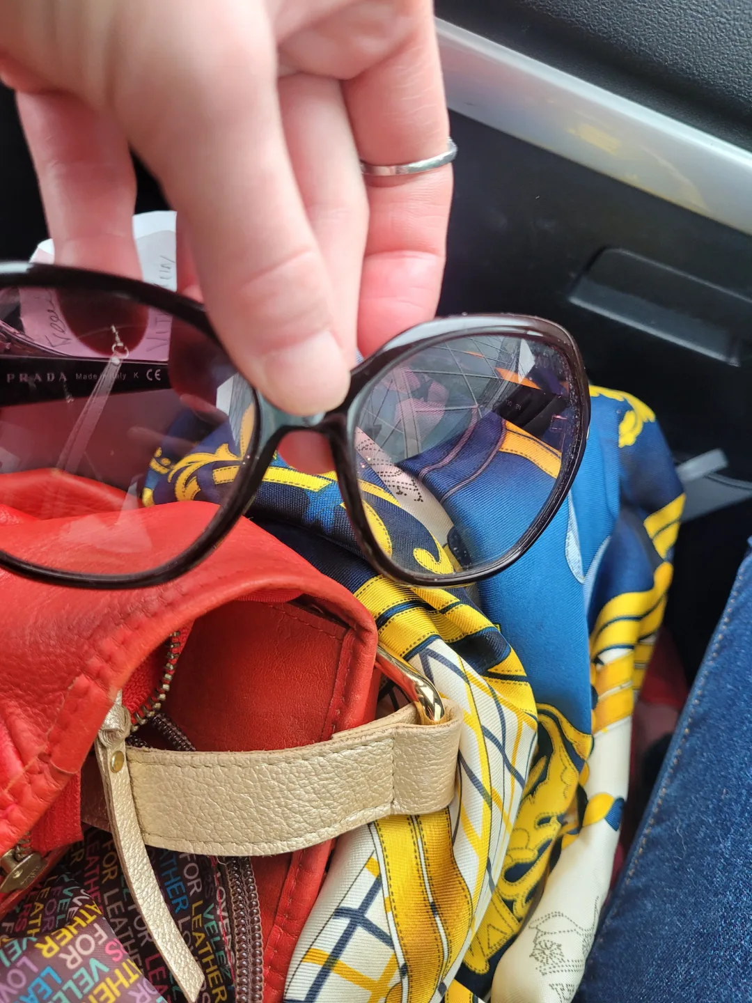 Prada Sunglasses image indicator(2)