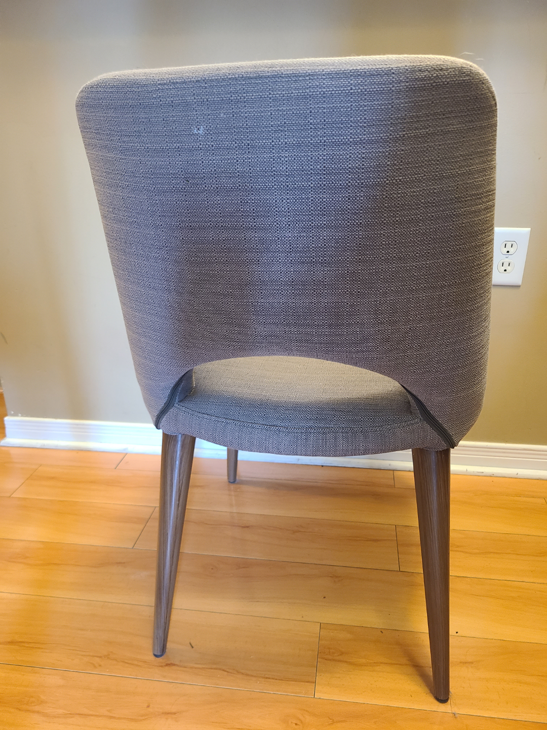 4 chairs for $20! - photo 5