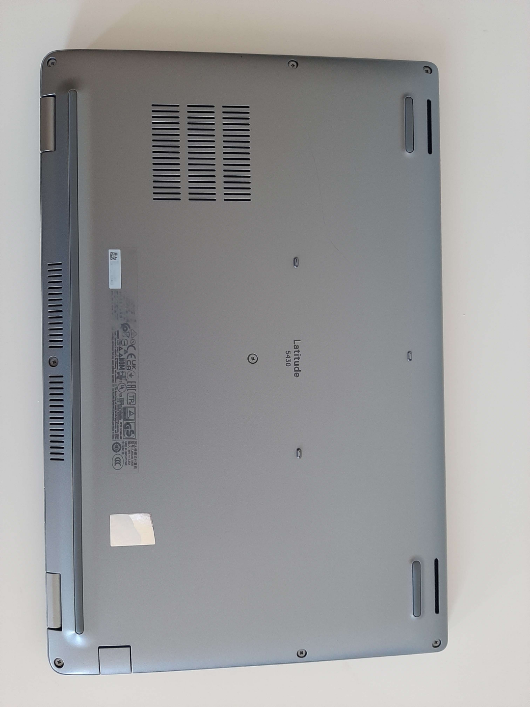 Dell Latitude 5430 Laptop - photo 3