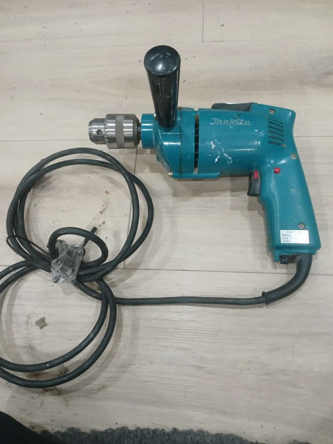 Makita 3/8-inch Corded Drill thumbnail