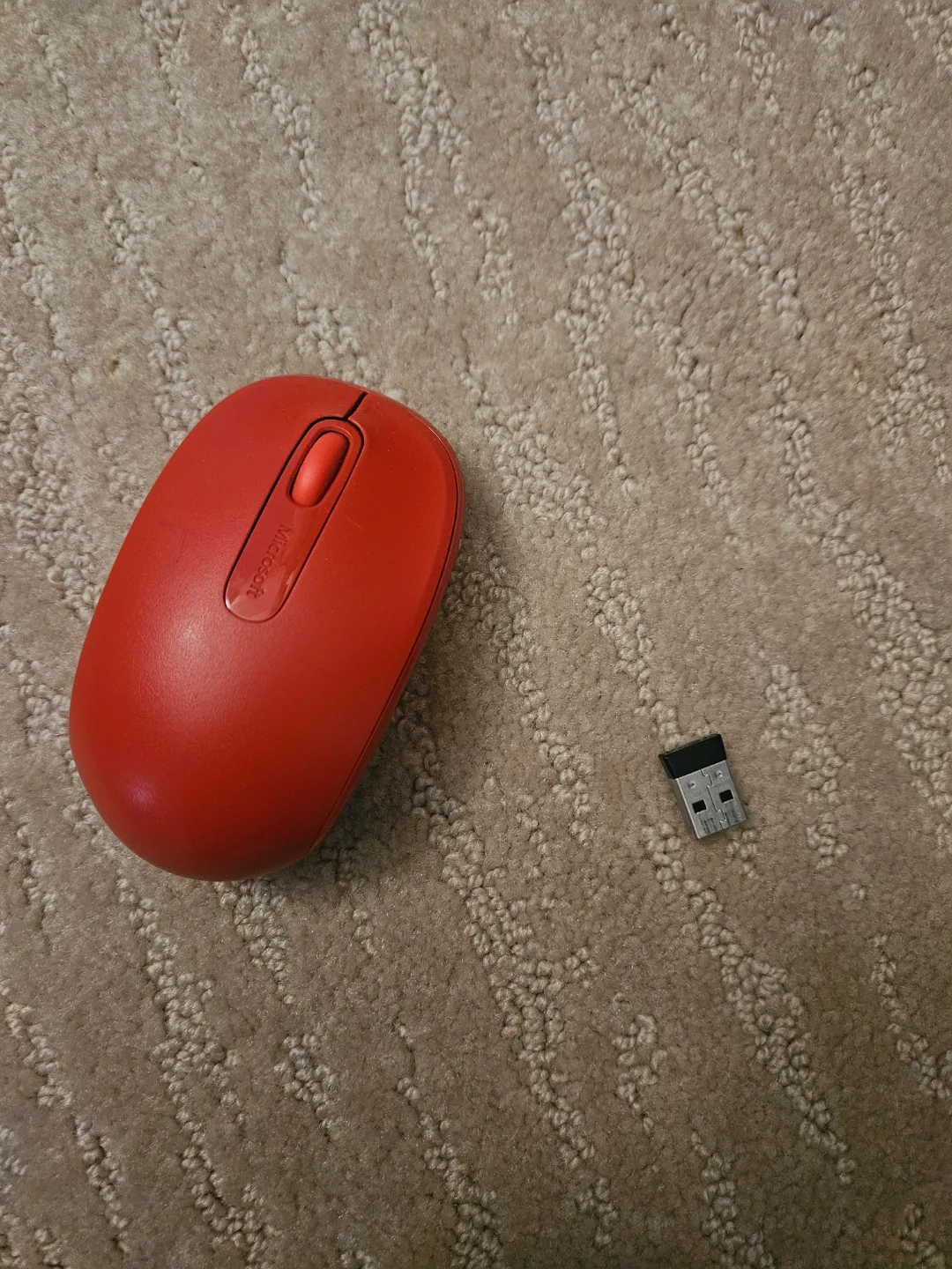 Red Wireless Microsoft Mouse thumbnail