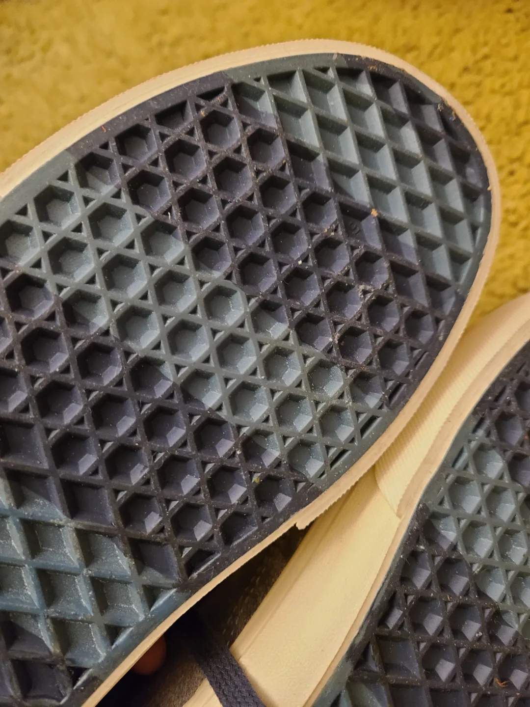 Vans Old Skool Suede Sneakers - Men's Size 8.5 image indicator(3)