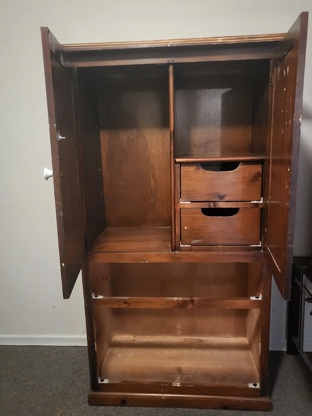 Vintage Wooden Armoire * *- FREE - photo 4