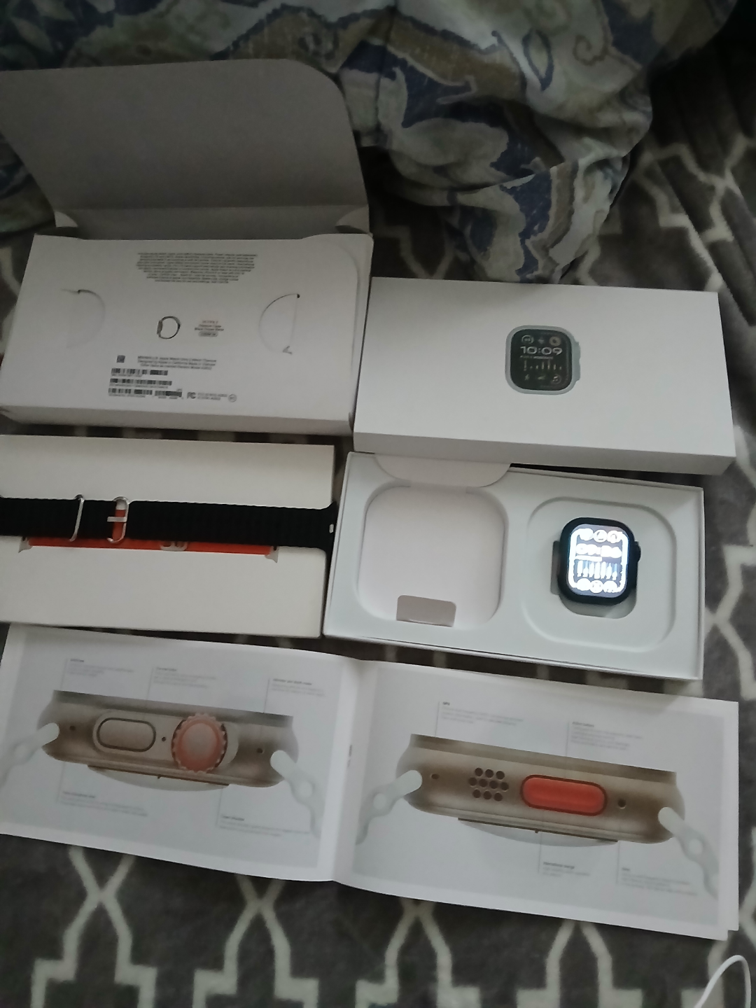 Apple Watch Series 8 GPS - Midnight Case with Black Sport - photo 2