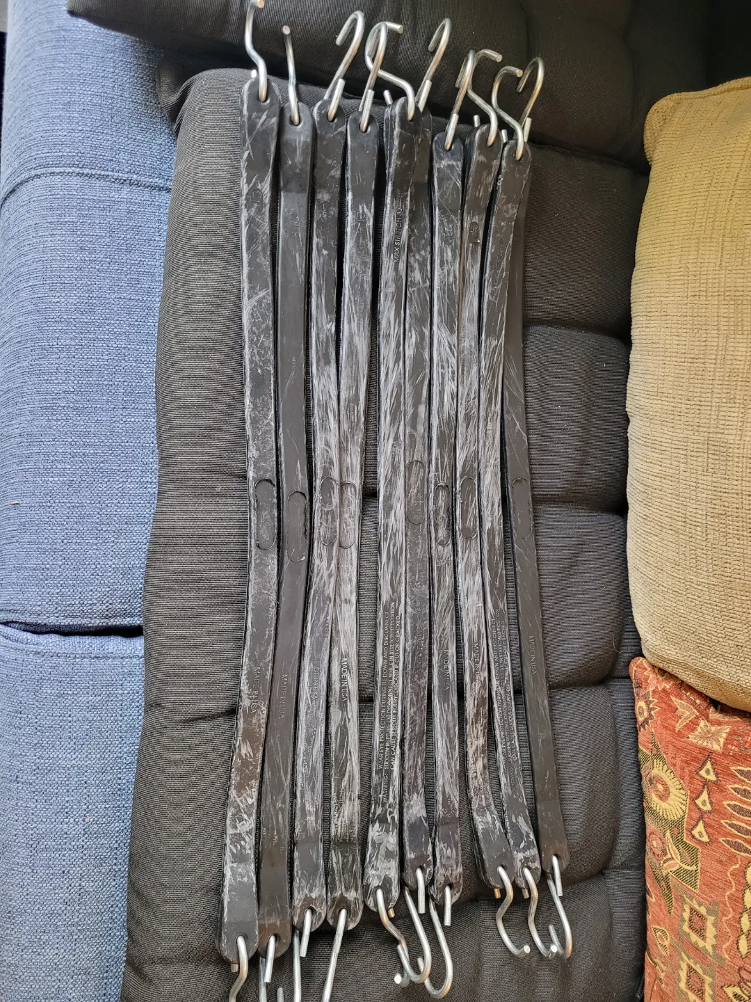 Bulk Lot of Rubber Bungee Cords with Hooks image indicator(5)