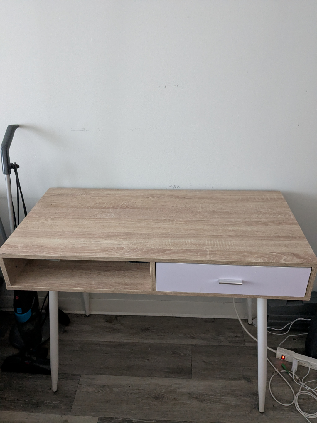 Small Writing Desk with Drawer - photo 2