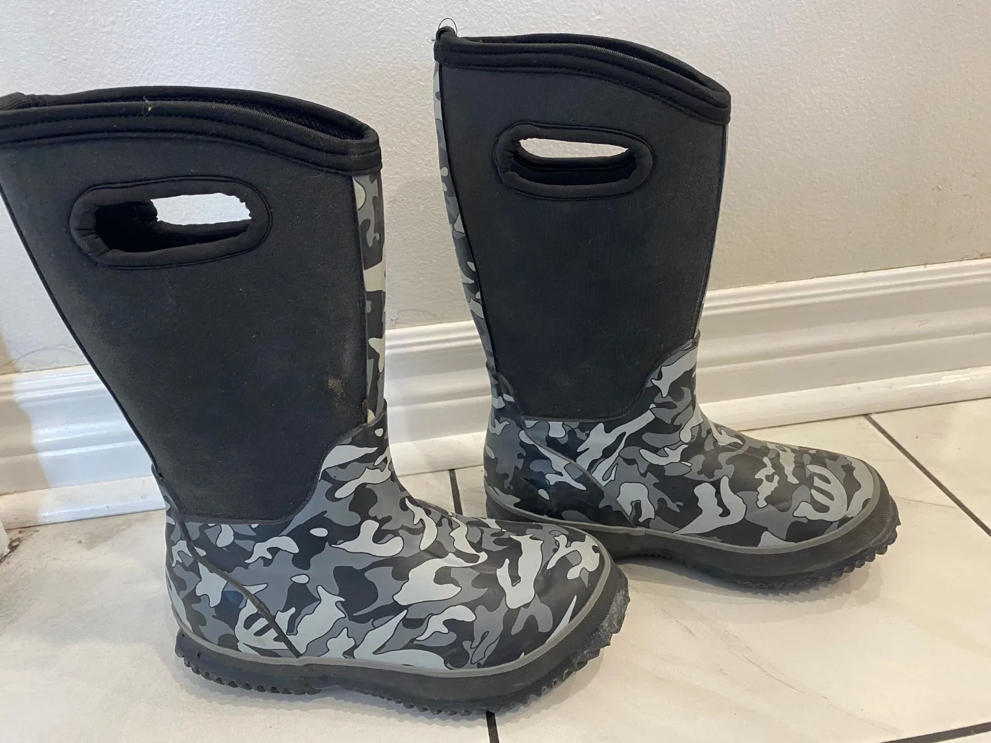 Bogs Kids' Camo Rain Boots - Size 12 thumbnail
