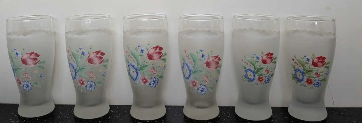 6 Vintage frosted glasses thumbnail