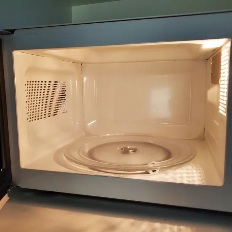 0.7 cu. ft. Microwave image indicator(3)