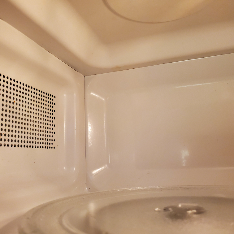 0.7 cu. ft. Microwave - photo 4