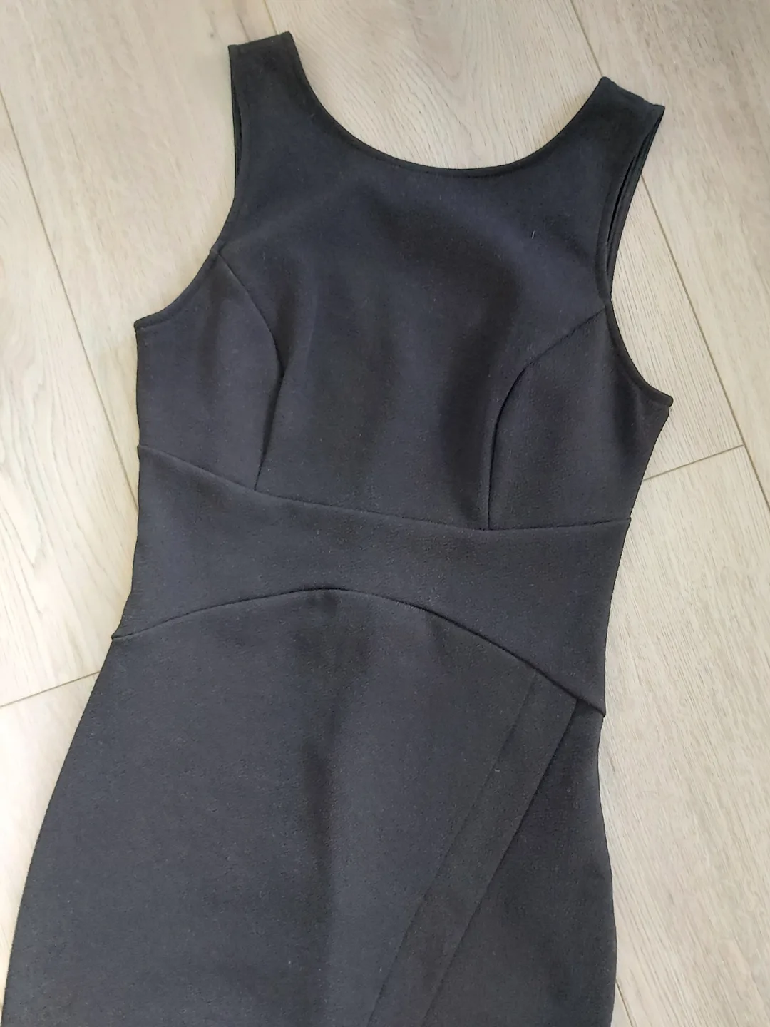 Black Dress image indicator(3)