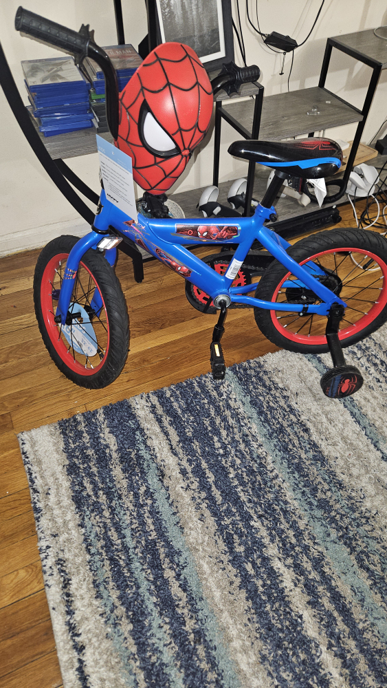 Marvel Spiderman 16" Kids Bike w/ Helmet
