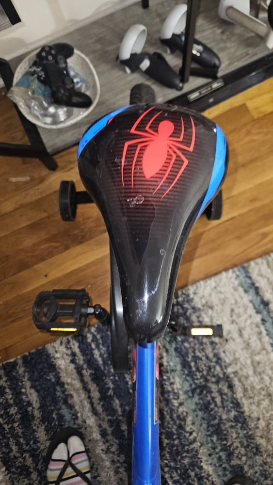 Marvel Spiderman 16" Kids Bike w/ Helmet - photo 4
