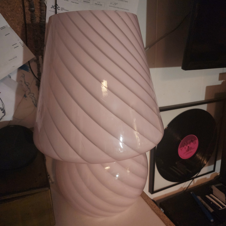 Unique Table Lamp ✨️🩷 - photo 3