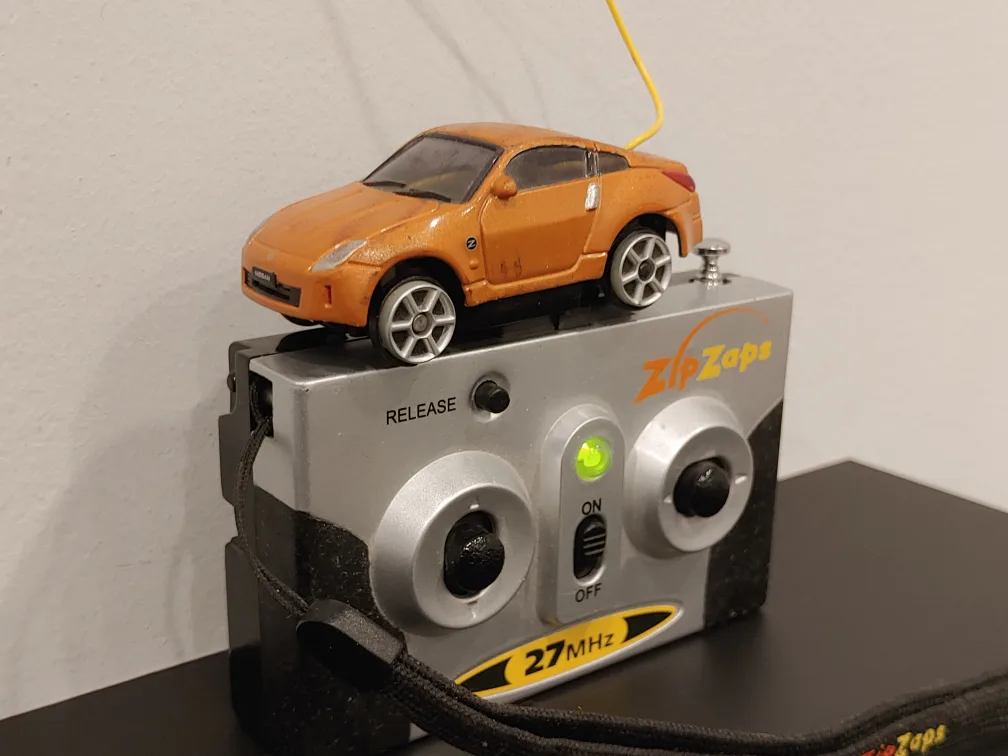 Zip Zaps Micro RC Car 27MHz Radio Shack Nissan 350Z image indicator(3)