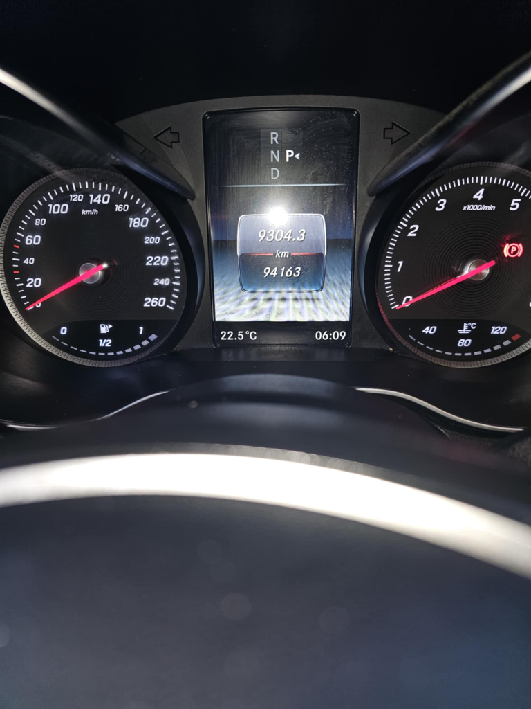 Mercedes-Benz C300 4MATIC Sedan - photo 4