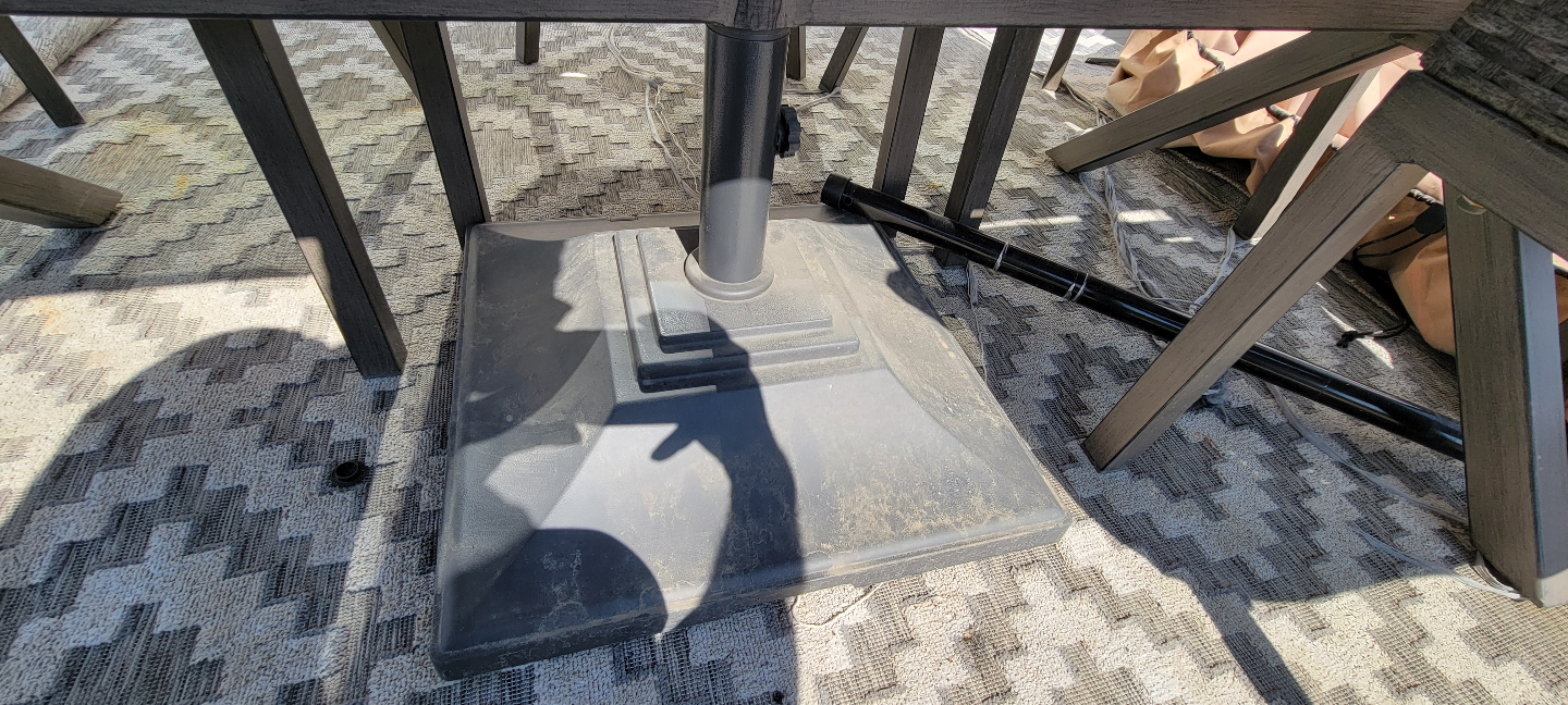 Patio Set: Table and 6 Chairs with Telescopic Umbrella - photo 5